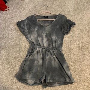 Vici tye dye romper